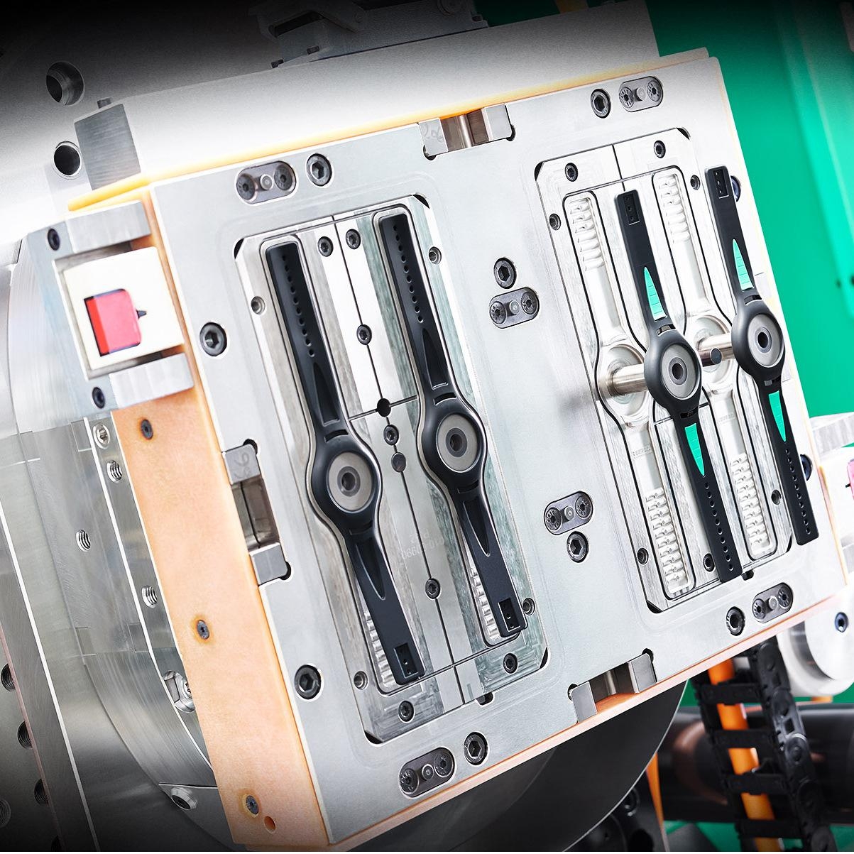 搪膠廠批發(fā)價(jià)格多少 搪膠廠批發(fā)價(jià)格多少